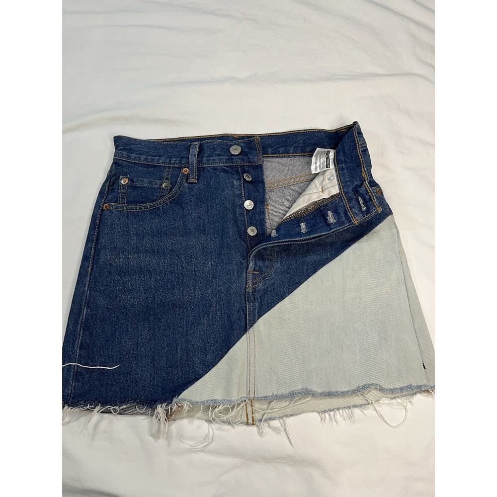 Levi’s Mini Skirt Denim Size 25 Raw Hem Colorblock Button Fly Y2K Raw Edge